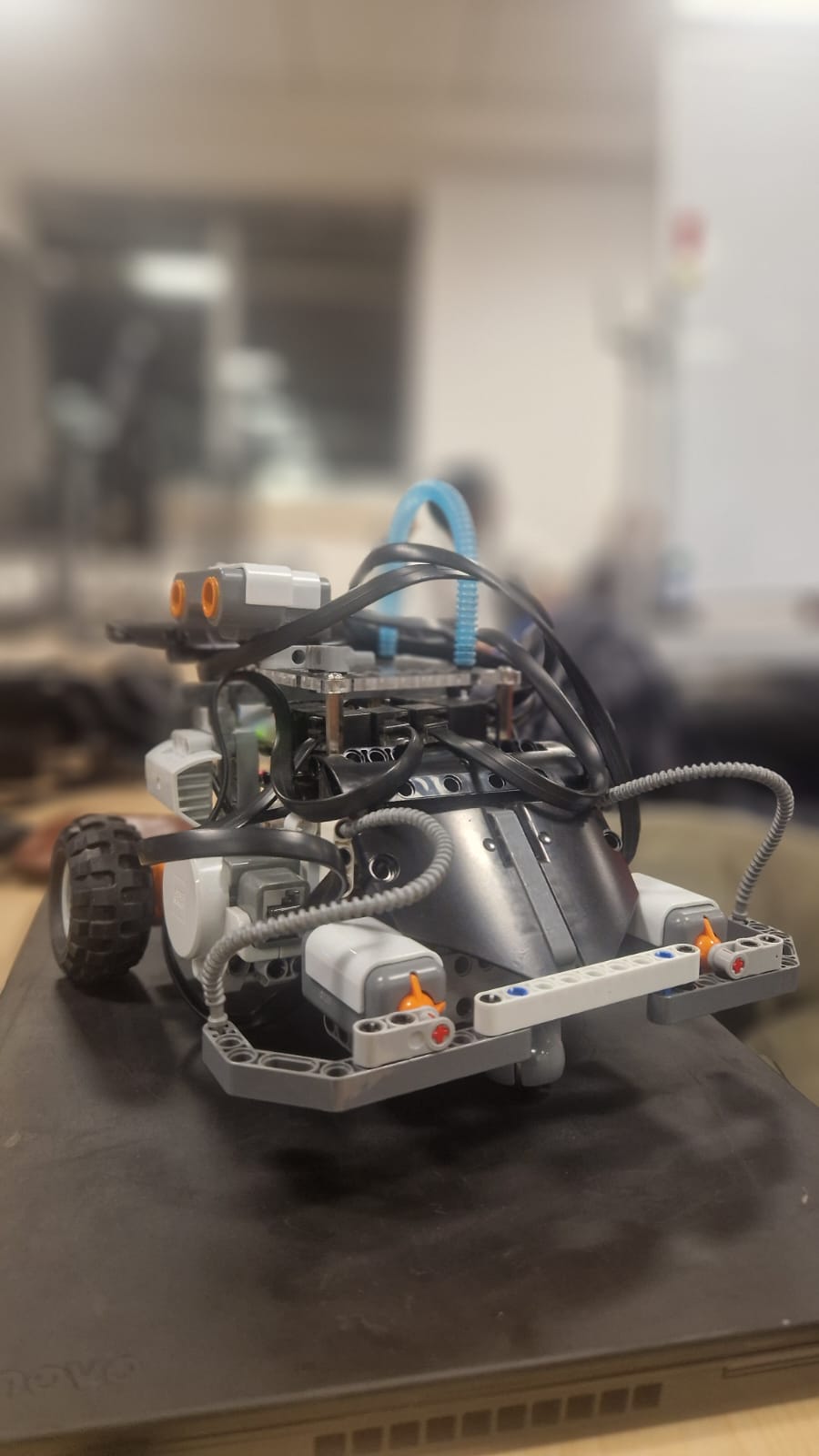Built and Programmed a Robot Wall-E from Scratch